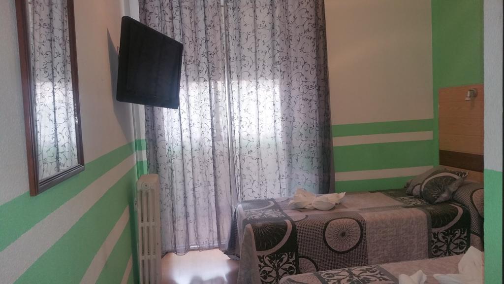 Hostal Lima バリャドリド エクステリア 写真
