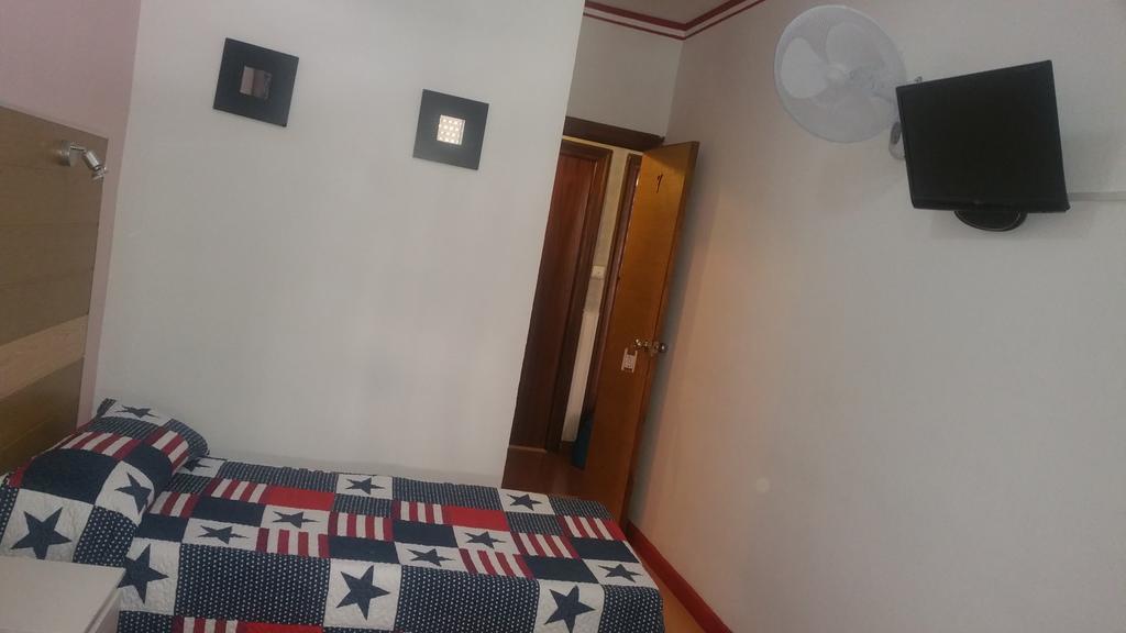 Hostal Lima バリャドリド エクステリア 写真